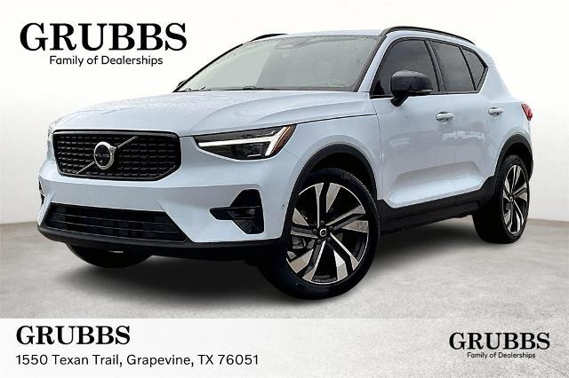 2025 Volvo XC40 Vehicle Photo in Grapevine, TX 76051