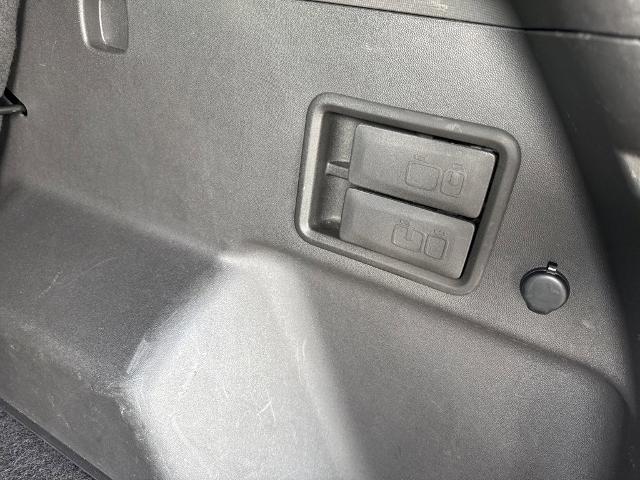 2023 Chevrolet Equinox Vehicle Photo in MANHATTAN, KS 66502-5036