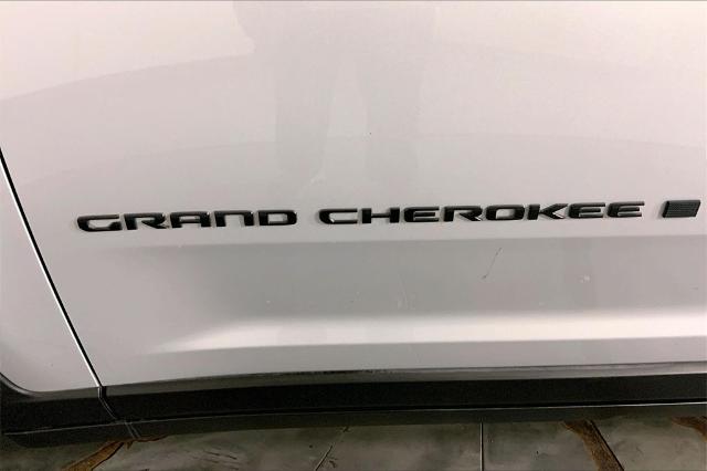 2024 Jeep Grand Cherokee Vehicle Photo in Kansas City, MO 64114
