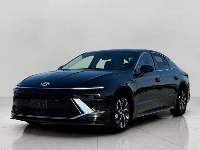 2025 Hyundai SONATA Vehicle Photo in Green Bay, WI 54304