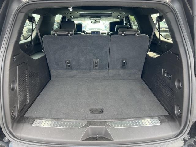 2021 Chevrolet Suburban Vehicle Photo in GREEN BAY, WI 54304-5303