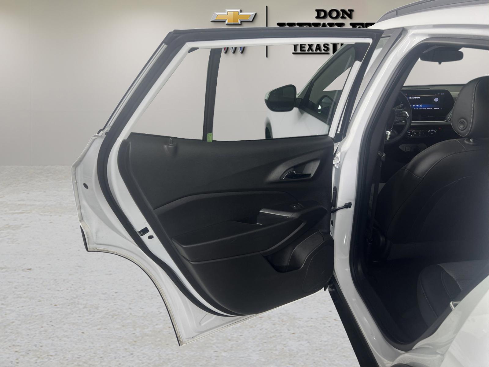 2025 Chevrolet Trax Vehicle Photo in GEORGETOWN, TX 78626-7508