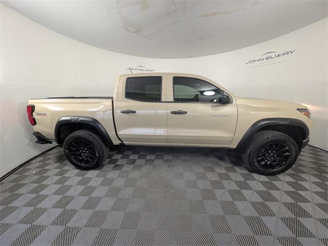 2024 Chevrolet Colorado Vehicle Photo in ENGLEWOOD, CO 80113-6708