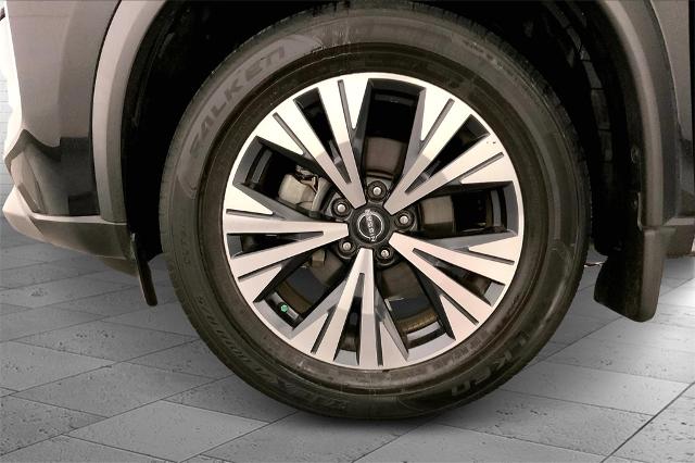 2023 Nissan Rogue Vehicle Photo in Lees Summit, MO 64086