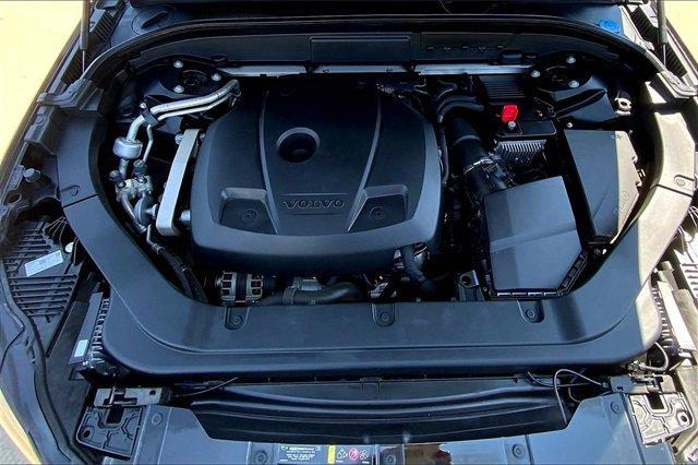 2020 Volvo XC60 Vehicle Photo in TOPEKA, KS 66609-0000