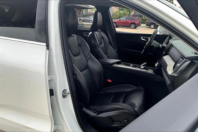 2022 Volvo XC60 Vehicle Photo in Houston, TX 77007