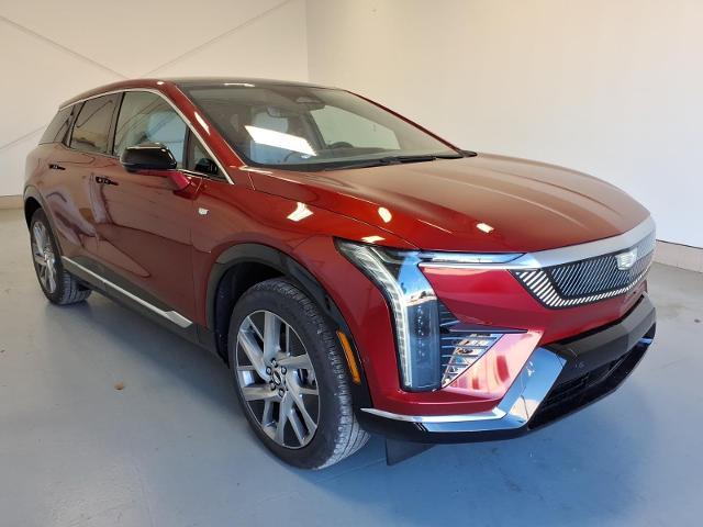Radiant Red Tintcoat 2026 Cadillac OPTIQ Luxury RWD SUV / Crossover Rear-Wheel Drive 1-Speed Automatic