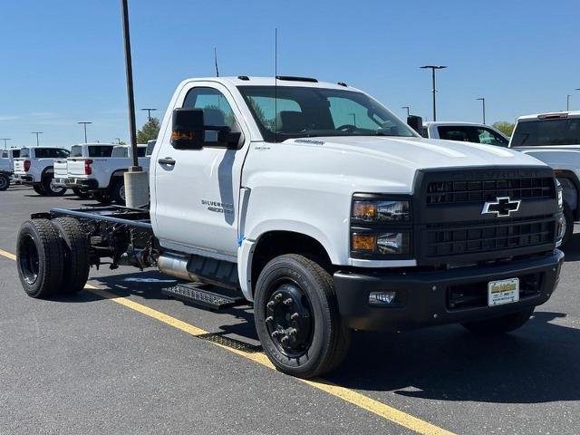 2023 Chevrolet Silverado 4500 HD Vehicle Photo in COLUMBIA, MO 65203-3903