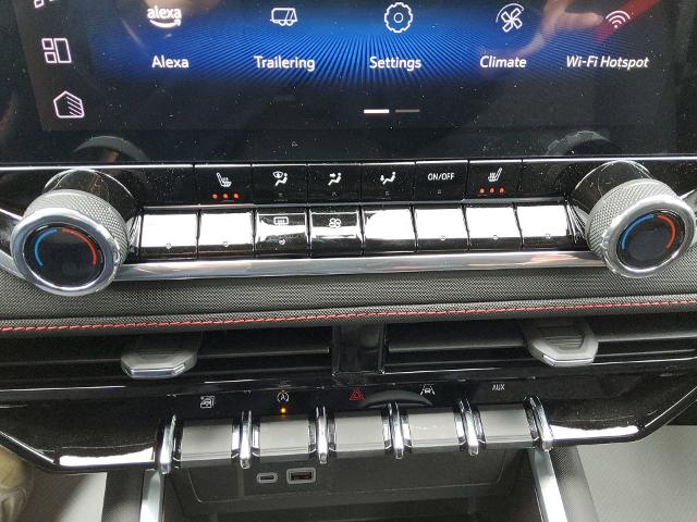 2024 Chevrolet Colorado Vehicle Photo in NEW ALEXANDRIA, PA 15670-3004