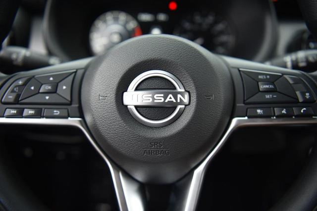 2024 Nissan Kicks Vehicle Photo in Ballwin, MO 63011