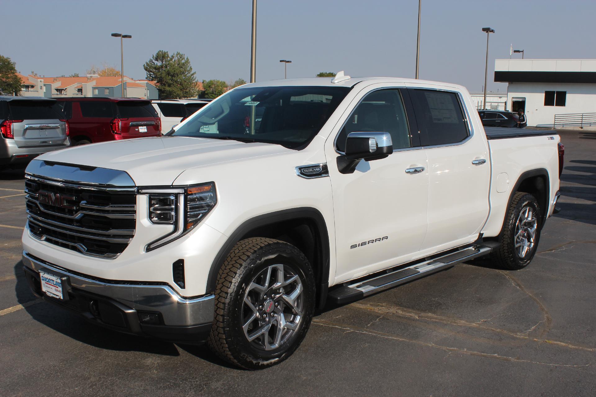 2025 GMC Sierra 1500 Vehicle Photo in AURORA, CO 80012-4011