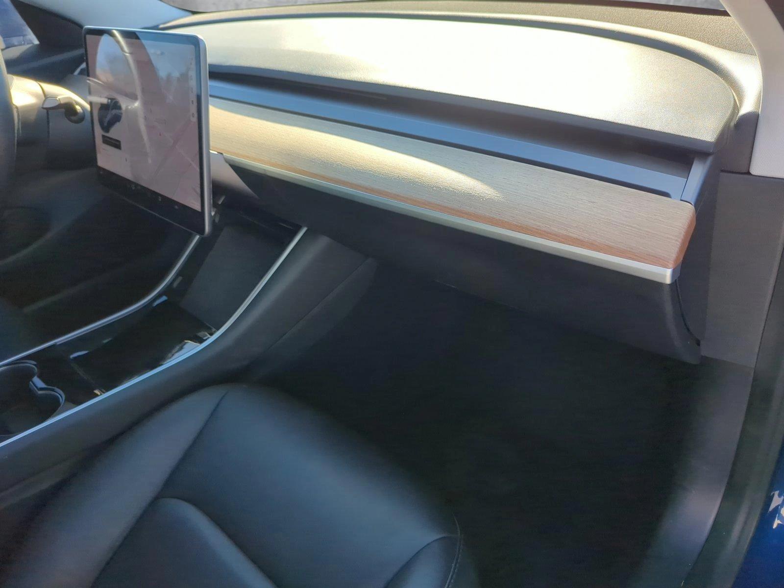 2020 Tesla Model 3 Vehicle Photo in Memphis, TN 38125