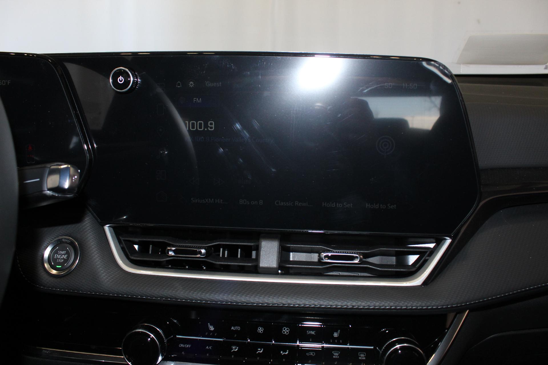 2025 Chevrolet Equinox Vehicle Photo in NORTHAMPTON, MA 01060-1120