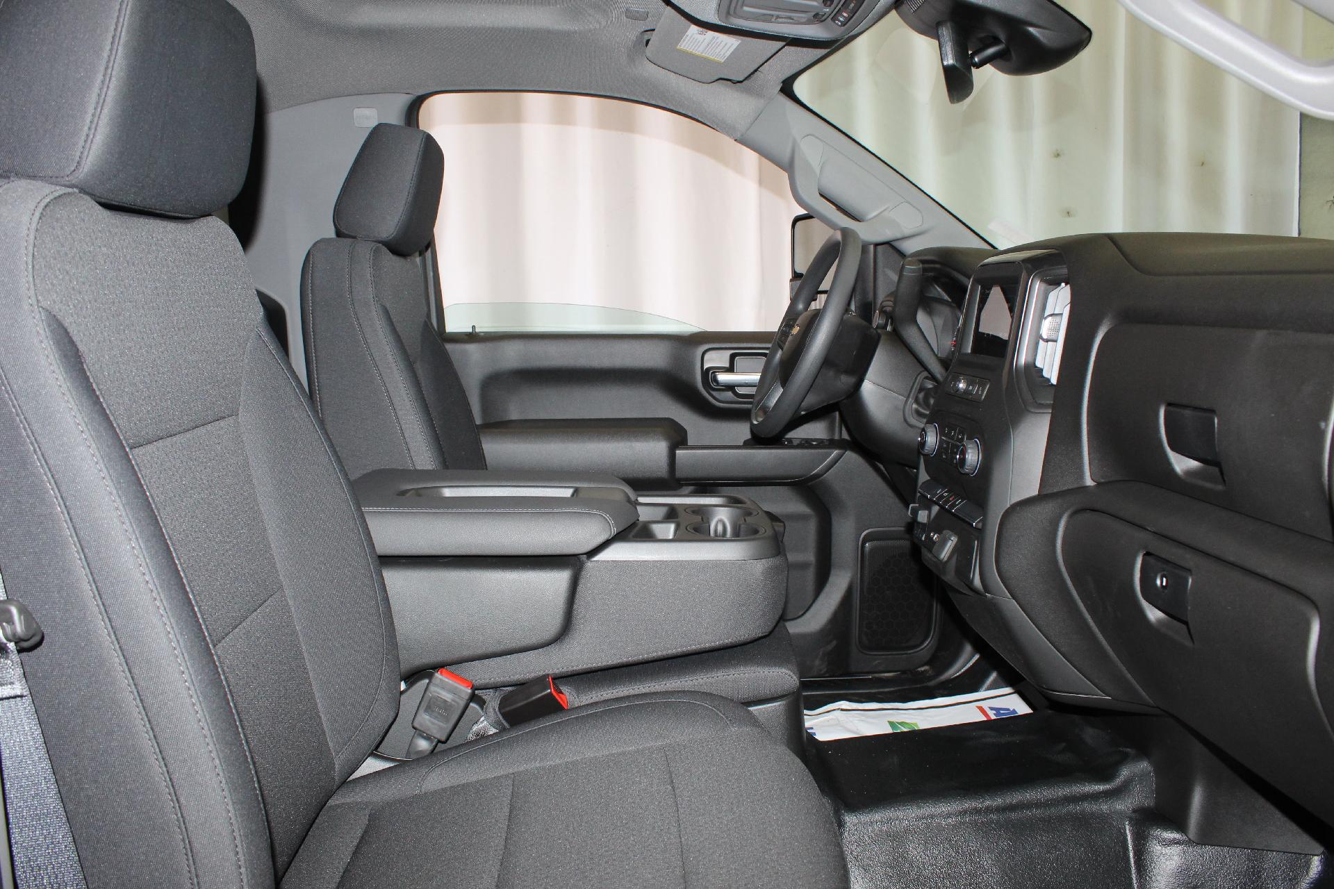 2025 Chevrolet Silverado 2500 HD Vehicle Photo in NORTHAMPTON, MA 01060-1120