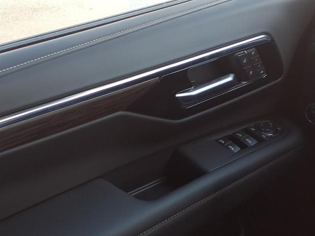 2025 Chevrolet Tahoe Vehicle Photo in Denton, TX 76205