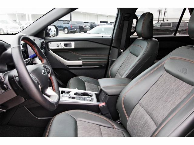 2023 Ford Explorer Vehicle Photo in ROSENBERG, TX 77471-5675