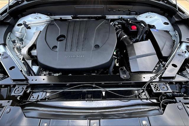 2022 Volvo XC60 Vehicle Photo in Houston, TX 77007