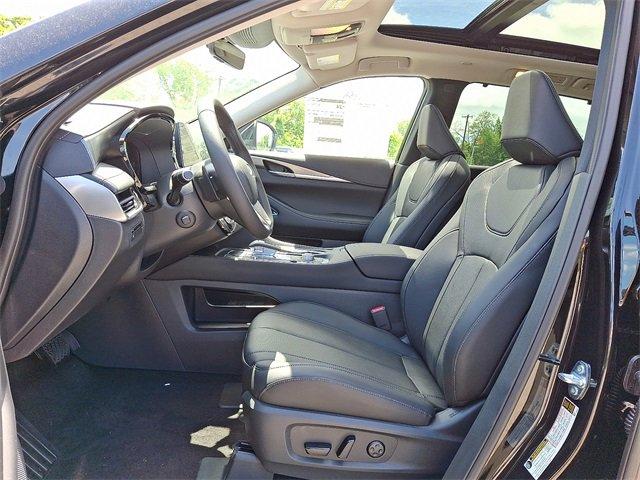 2025 INFINITI QX60 Vehicle Photo in Willow Grove, PA 19090