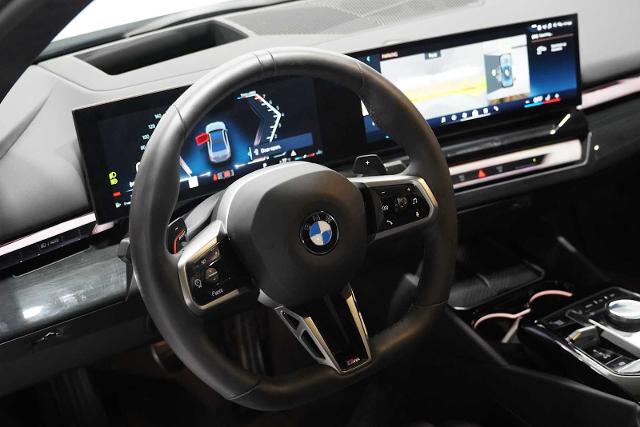 2025 BMW 540i xDrive Vehicle Photo in GRAPEVINE, TX 76051