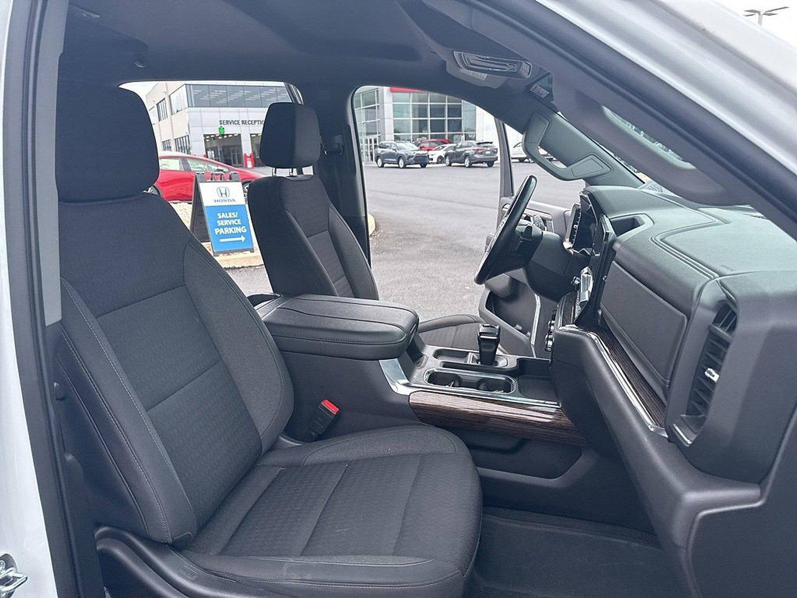 2023 GMC Sierra 1500 Vehicle Photo in Harrisburg, PA 17111