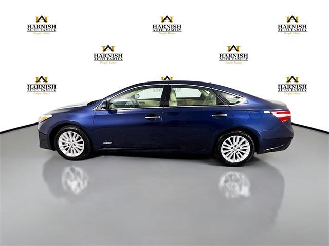 2015 Toyota Avalon Hybrid Vehicle Photo in Everett, WA 98204