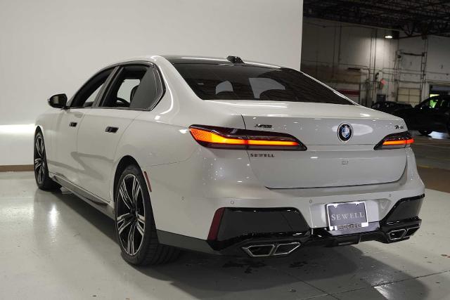 2023 BMW 760i xDrive Vehicle Photo in GRAPEVINE, TX 76051