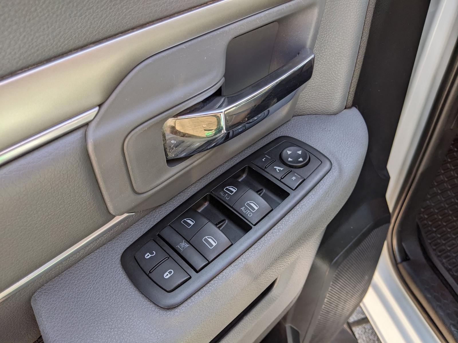 2014 Ram 1500 Vehicle Photo in Seguin, TX 78155