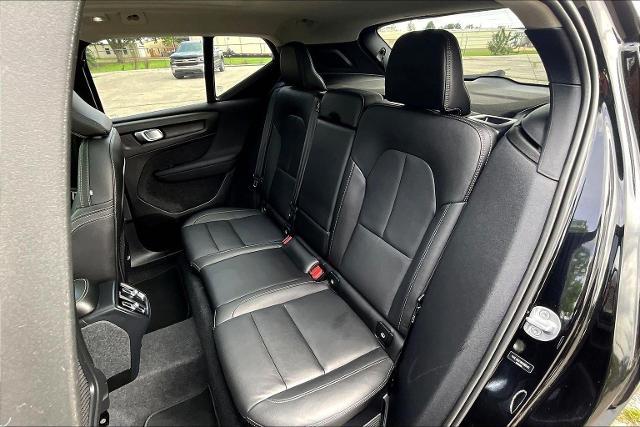 2024 Volvo XC40 Vehicle Photo in Tulsa, OK 74145