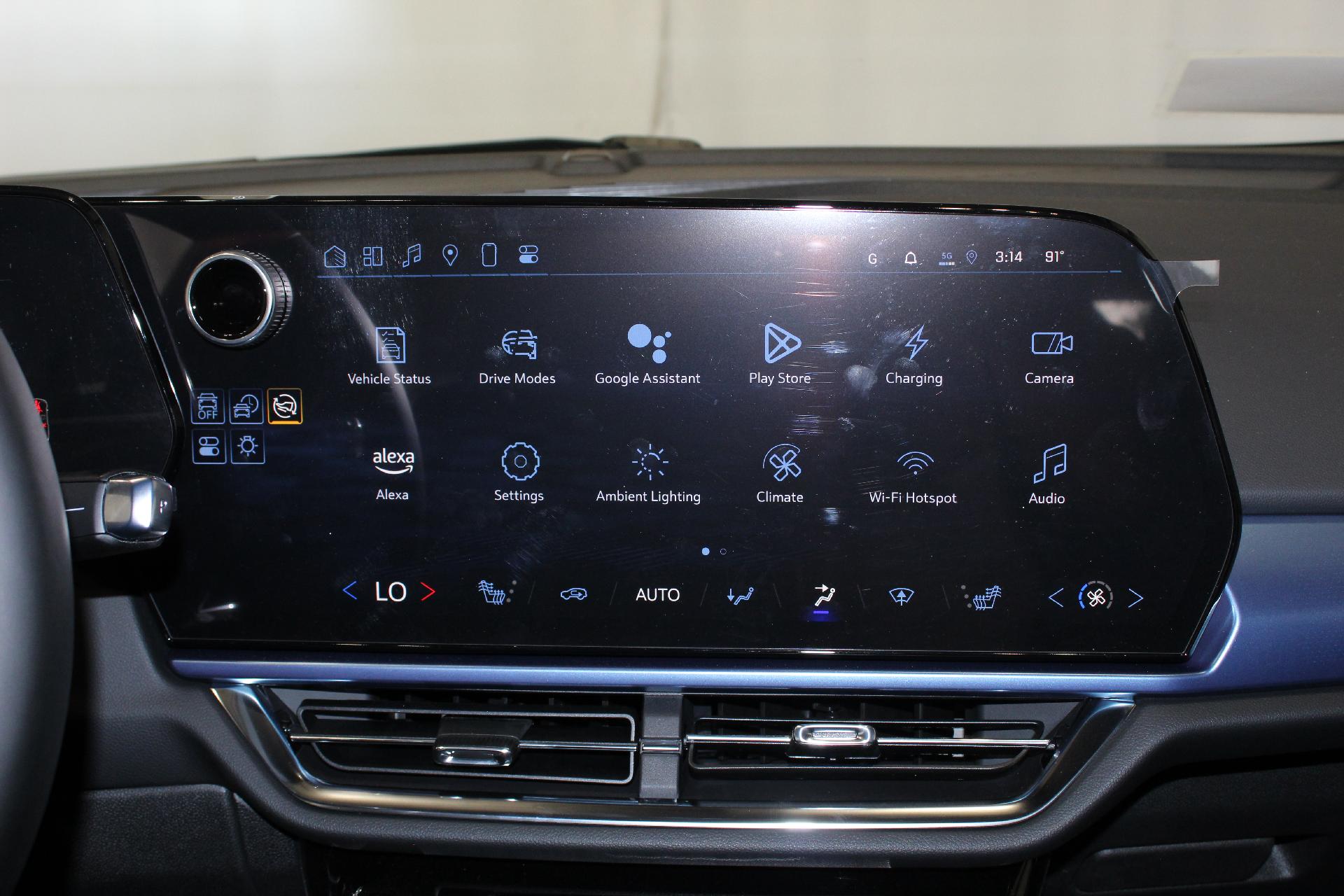 2025 Chevrolet Equinox EV Vehicle Photo in NORTHAMPTON, MA 01060-1120