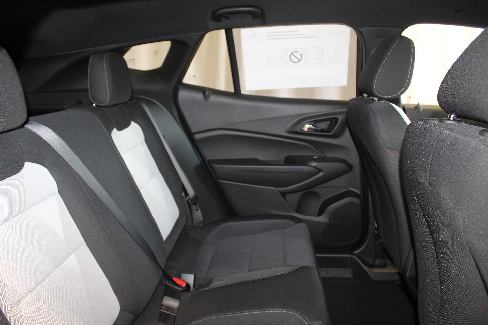 2025 Chevrolet Trax Vehicle Photo in NORTHAMPTON, MA 01060-1120
