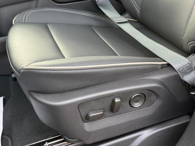 2025 Chevrolet Tahoe Vehicle Photo in COLUMBIA, MO 65203-3903