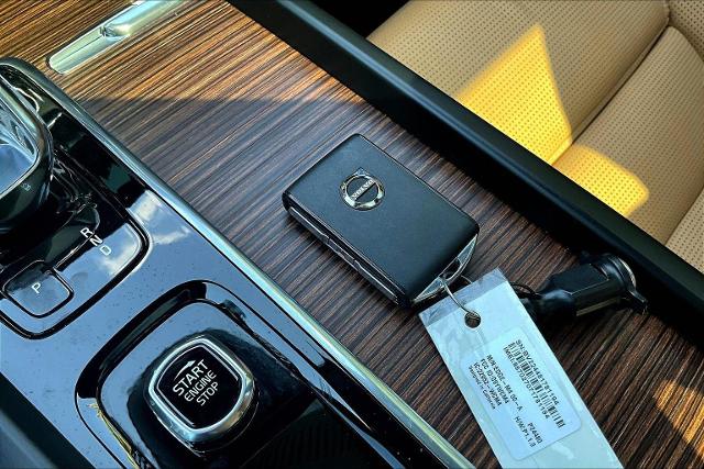 2022 Volvo XC60 Vehicle Photo in Houston, TX 77007