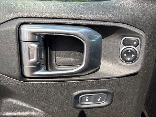 2024 Jeep Wrangler Vehicle Photo in Philadelphia, PA 19116