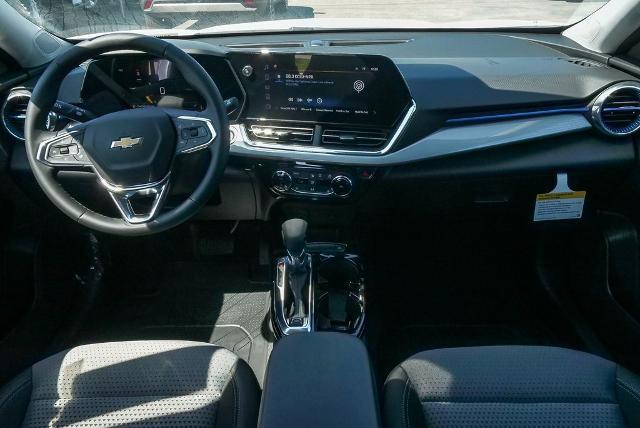 2025 Chevrolet Trax Vehicle Photo in VENTURA, CA 93003-8585