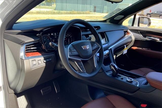 2025 Cadillac XT5 Vehicle Photo in KANSAS CITY, MO 64114-4545