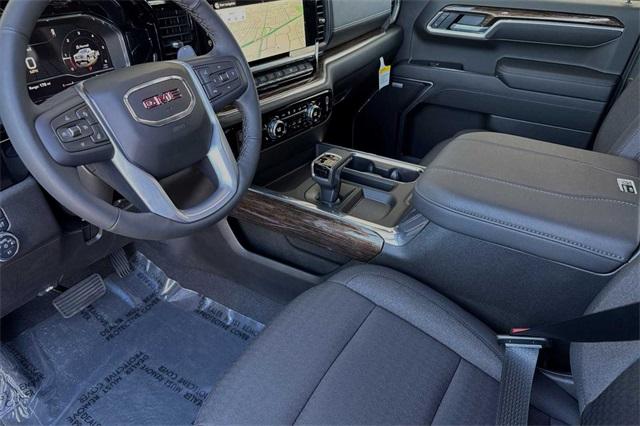 2025 GMC Sierra 1500 Vehicle Photo in ELK GROVE, CA 95757-8703