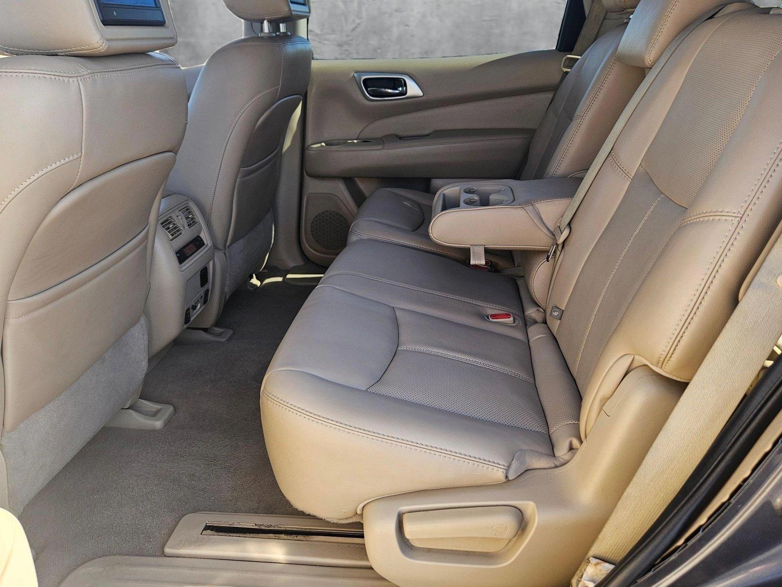 2015 Nissan Pathfinder Vehicle Photo in PEORIA, AZ 85382-3715