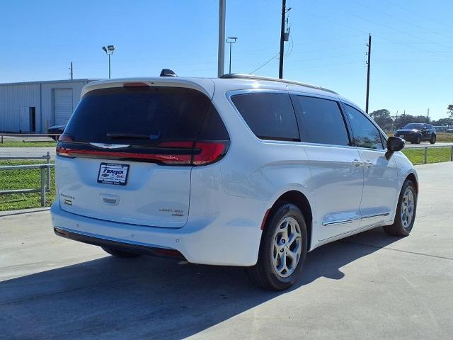 2023 Chrysler Pacifica Vehicle Photo in ROSENBERG, TX 77471-5675