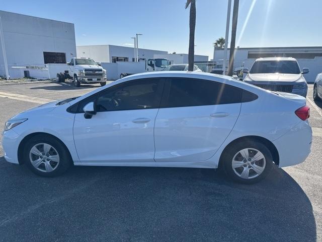 2018 Chevrolet Cruze Vehicle Photo in VENTURA, CA 93003-8585