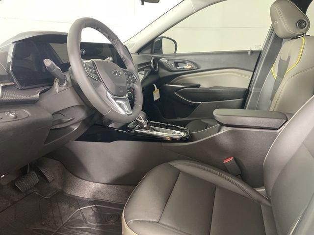2025 Chevrolet Trax Vehicle Photo in PHOENIX, AZ 85014-3381
