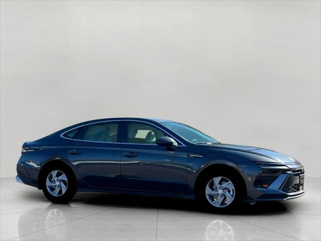 2025 Hyundai SONATA Vehicle Photo in Green Bay, WI 54304