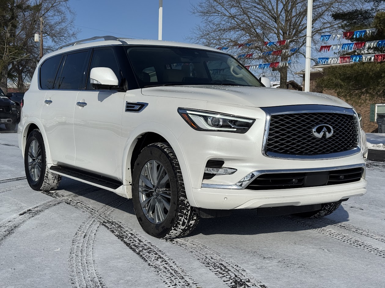 2022 INFINITI QX80 Vehicle Photo in BOONVILLE, IN 47601-9633