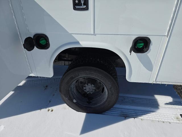 2024 Chevrolet Silverado Chassis Cab Vehicle Photo in INDEPENDENCE, MO 64055-1314