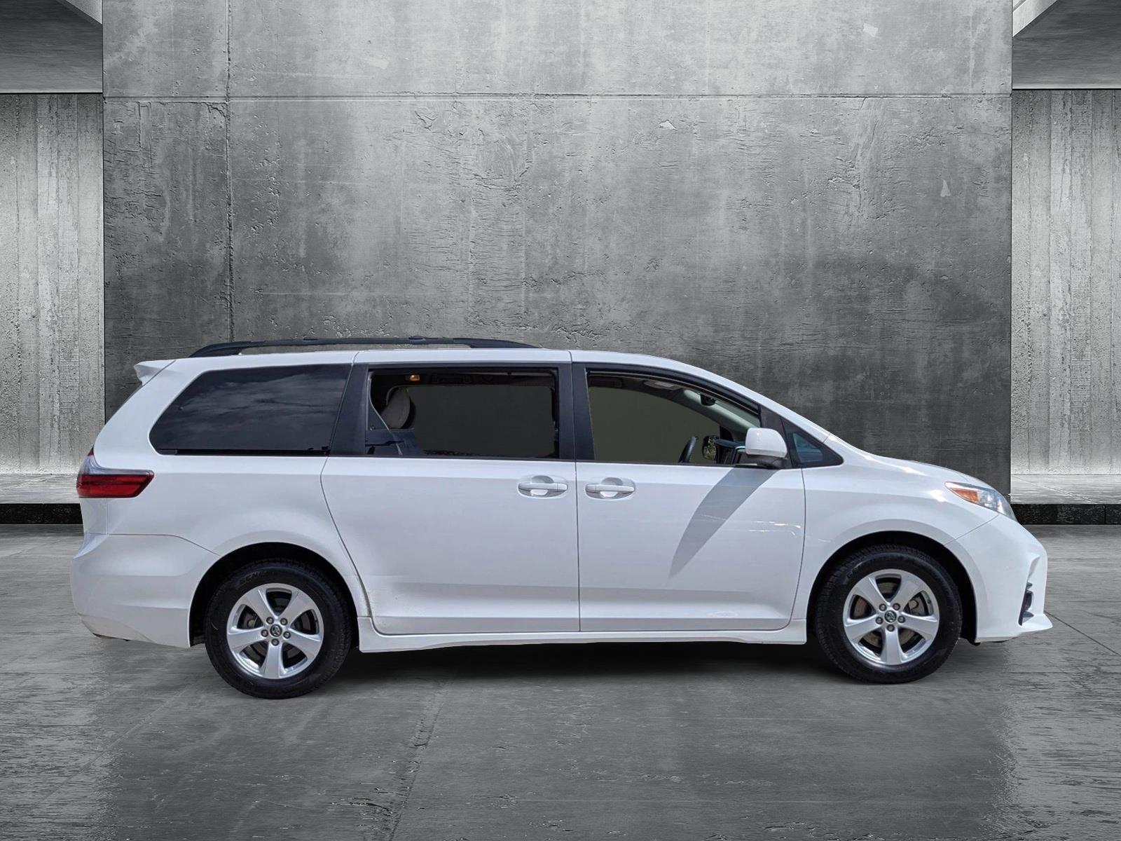 2020 Toyota Sienna Vehicle Photo in Ft. Myers, FL 33907