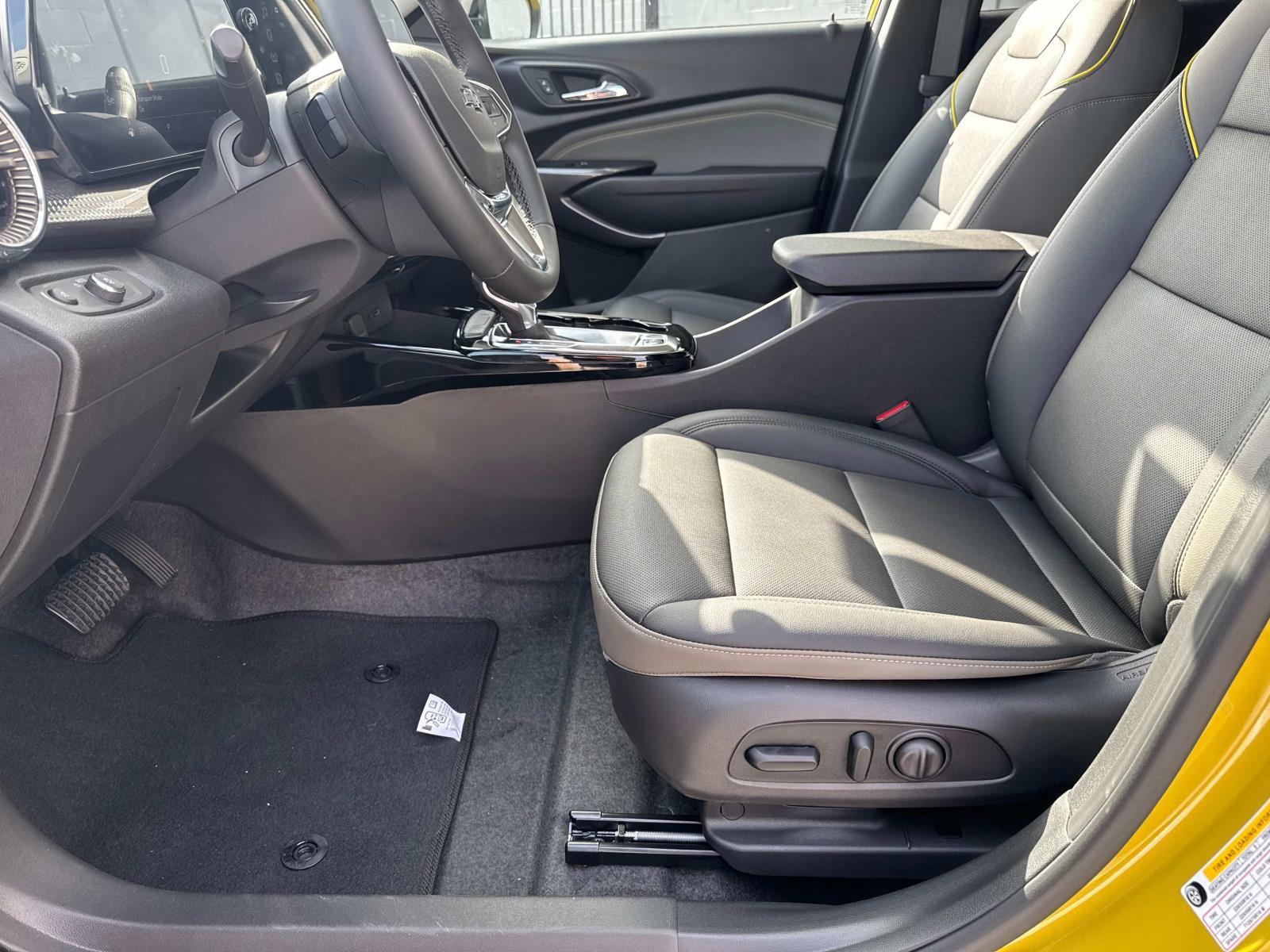 2025 Chevrolet Trax Vehicle Photo in LOS ANGELES, CA 90007-3794