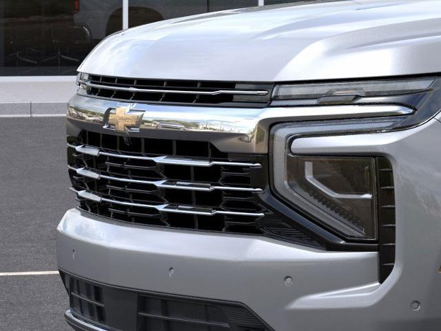 2025 Chevrolet Suburban Vehicle Photo in Roslyn, NY 11576