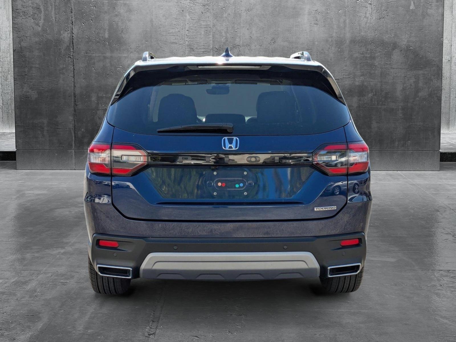 2024 Honda Pilot Vehicle Photo in Miami, FL 33015