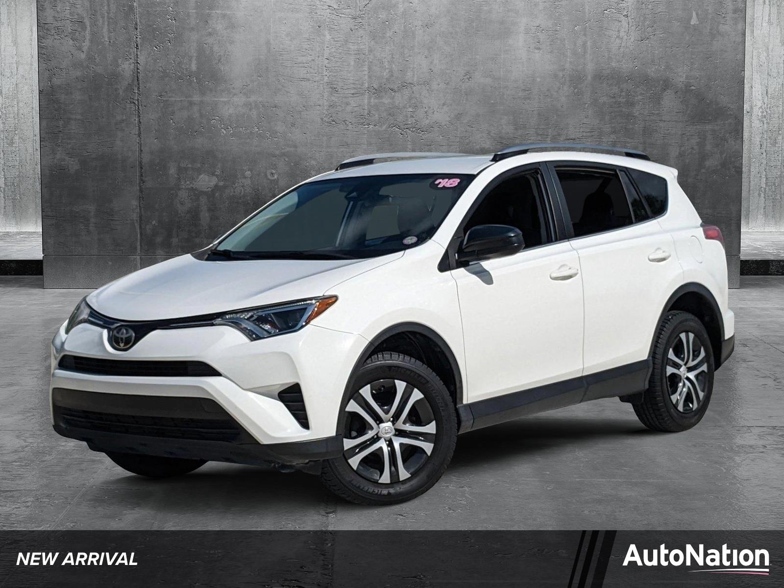 2018 Toyota RAV4 Vehicle Photo in Davie, FL 33331