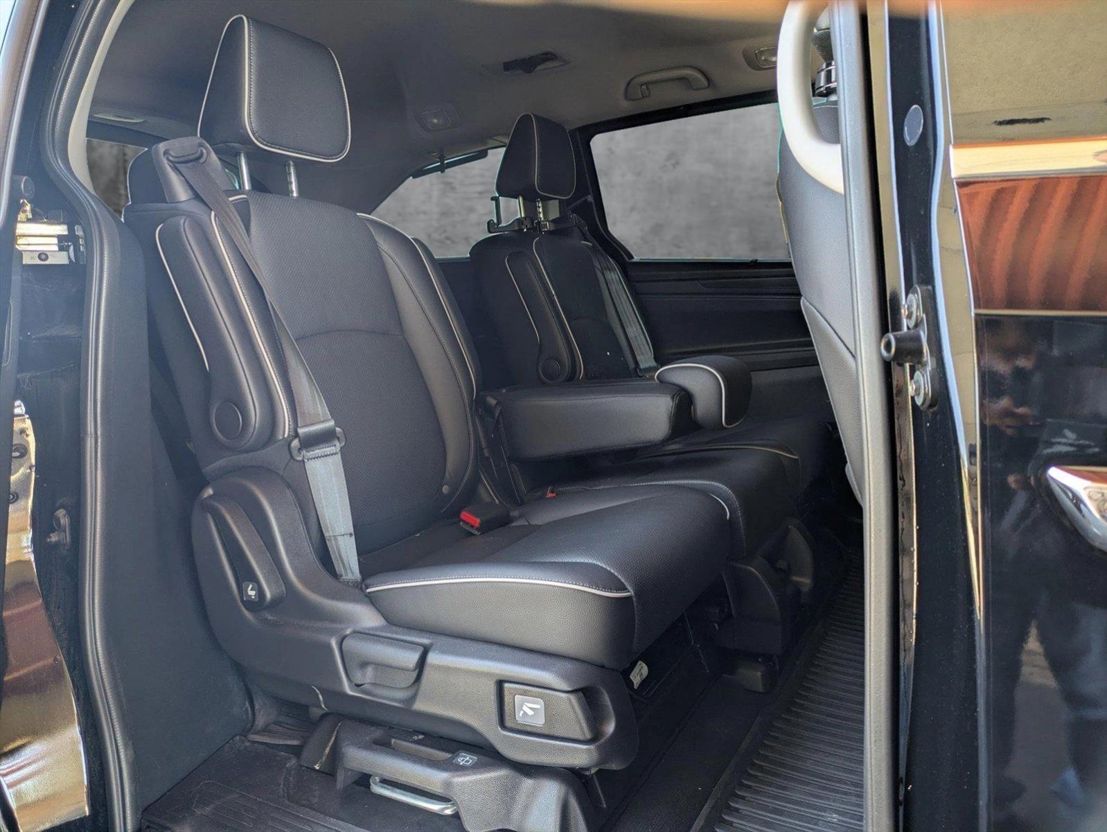 2024 Honda Odyssey Vehicle Photo in Valencia, CA 91355-1794