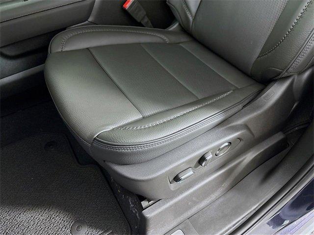 2025 GMC Sierra 3500 HD Vehicle Photo in PUYALLUP, WA 98371-4149